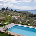 Villa Calypso With Jacuzzi Pool & Sea View Nerotrivia