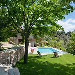 Calypso With Jacuzzi Pool & Sea View *