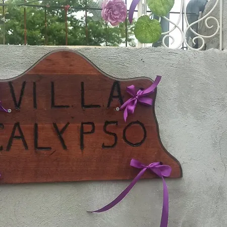 Calypso With Jacuzzi Pool & Sea View Nerotriviá